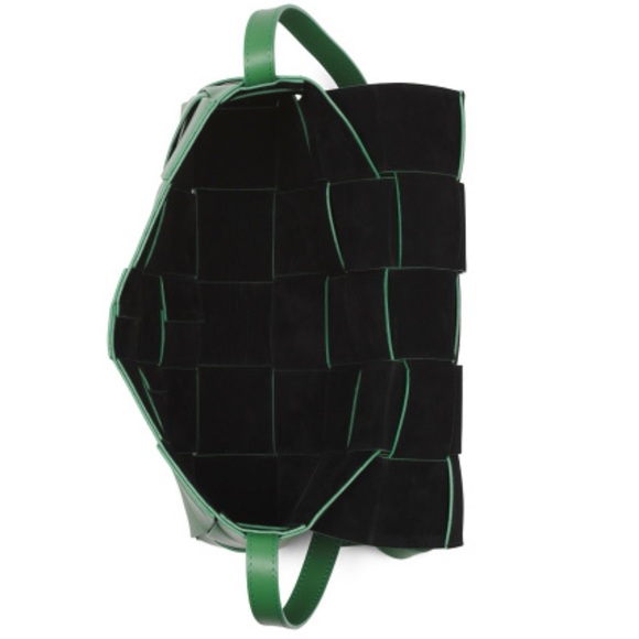 ISADORA Made In Italy Leather Large Woven Flap Over Crossbody - Picture 3 of 5